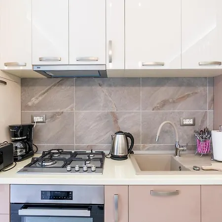 Apartmán Harris Pool & Spa Mamaia Nord