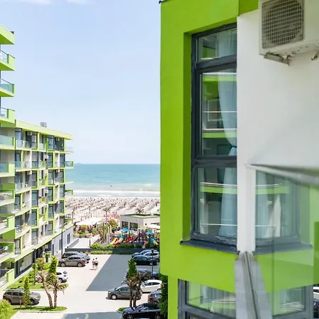 Apartmán Harris Pool & Spa Mamaia Nord 3*